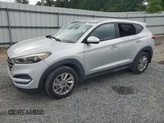 2016 Hyundai Tucson SE z VIN KM8J23A46GU242131, wystawiony jako Copart lot #57599675 z przebiegiem 76 940 mil mil oraz Czysty tytuł • Clean title. Historia ofert i sprzedaży dostępna na DreamBid. Obrazek 1.