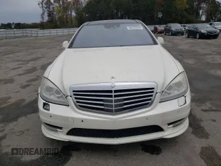 2012 Mercedes-Benz S 550 with VIN WDDNG9EB0CA415646, listed as a Copart auction lot 80232034 with 130,113 mi miles and Salvage Title. Bid and sale history available at DreamBid. Image 5.