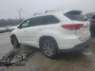 2018 Toyota Highlander SE z VIN 5TDKZRFH2JS548614, wystawiony jako Copart lot #45103245 z przebiegiem Nie podano mil oraz Szkoda całkowita • Salvage title. Historia ofert i sprzedaży dostępna na DreamBid. Obrazek 2.