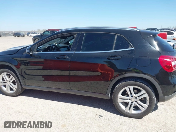 2017 Mercedes-Benz GLA 250 z VIN WDCTG4EB1HJ318574, wystawiony jako IAAI lot #41817092 z przebiegiem 120 435 mil mil oraz . Historia ofert i sprzedaży dostępna na DreamBid. Obrazek 14.