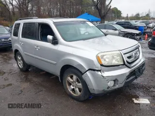 2009 Honda Pilot EX-L with VIN 5FNYF486X9B028209, listed as a IAAI auction lot 41959805 with 264,728 mi miles and . Bid and sale history available at carsss.com. Image 1.