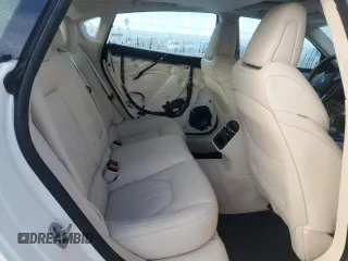 2022 Maserati Quattroporte GT z VIN ZAM56XPA9N1386149, wystawiony jako Copart lot #45134625 z przebiegiem 19 642 mil mil oraz Szkoda całkowita • Salvage title. Historia ofert i sprzedaży dostępna na DreamBid. Obrazek 10.