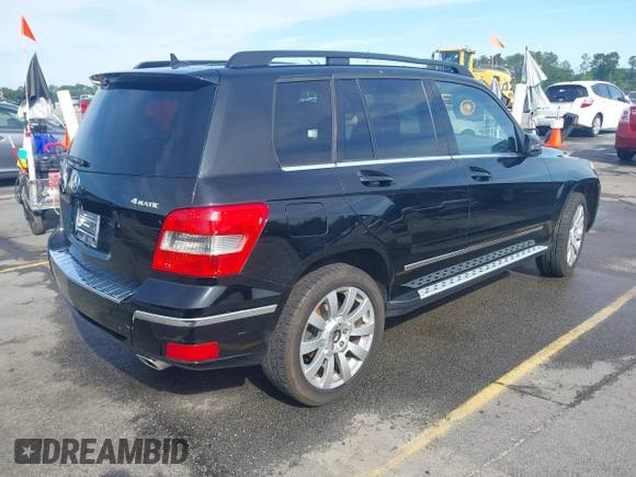 2010 Mercedes-Benz GLK 350 with VIN WDCGG8HB5AF285415, listed as a IAAI auction lot 42188423 with 105,047 mi miles and . Bid and sale history available at DreamBid. Image 4.