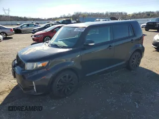 2013 Scion xB z VIN JTLZE4FE6DJ045886, wystawiony jako Copart lot #45204925 z przebiegiem 125 811 mil mil oraz Szkoda całkowita • Salvage title. Historia ofert i sprzedaży dostępna na DreamBid. Obrazek 1.