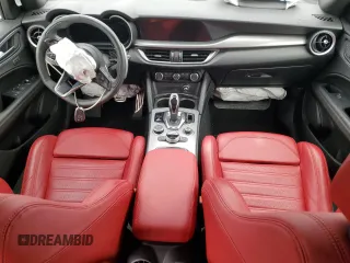 2024 Alfa Romeo Stelvio Veloce z VIN ZASPAKBN1R7D74757, wystawiony jako Copart lot #81093484 z przebiegiem 13 847 mil mil oraz Nie do naprawy • Non repairable. Historia ofert i sprzedaży dostępna na DreamBid. Obrazek 8.