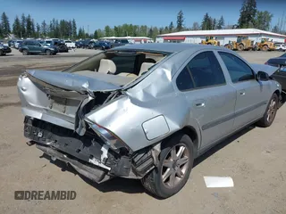 2002 Volvo S60 with VIN YV1RS61R322145262, listed as a IAAI auction lot 42126287 with 154,328 mi miles. Bid and sale history available at carsss.com. Image 4.