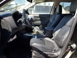 2018 Mitsubishi Outlander SEL с VIN JA4J24A50JZ055328, выставлен на аукционе Copart как лот 52754015 с пробегом 146 524 миль миль и Списание • Salvage title. История ставок и продаж доступна на DreamBid. Изображение 7.
