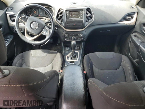 2016 Jeep Cherokee Latitude with VIN 1C4PJMCB5GW210133, listed as a Copart auction lot 61161545 with 222,461 mi miles and Clean title. Bid and sale history available at DreamBid. Image 8.