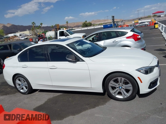 2016 BMW 3 Series 328i z VIN WBA8E9C50GK648594, wystawiony jako IAAI lot #42221766 z przebiegiem 127 590 mil mil oraz . Historia ofert i sprzedaży dostępna na DreamBid. Obrazek 13.