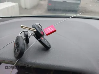 2008 Toyota Sienna XLE с VIN 5TDBK22CX8S011621, выставлен на аукционе IAAI как лот 42274860 с пробегом 283 826 миль миль и . История ставок и продаж доступна на DreamBid. Изображение 11.