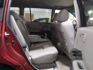 2007 Toyota Highlander w/3rd Row with VIN JTEDP21A770129956, listed as a IAAI auction lot 41295472 with 124,956 mi miles. Bid and sale history available at carsss.com. Image 8.