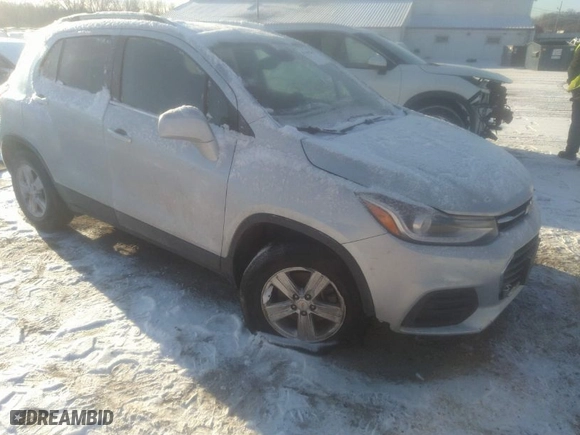 2020 Chevrolet Trax LT with VIN KL7CJPSB4LB319599, listed as a IAAI auction lot 41402564 with 115,540 mi miles. Bid and sale history available at carsss.com. Image 1.
