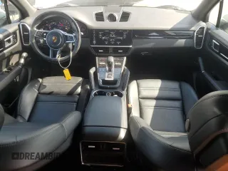 2021 Porsche Cayenne with VIN WP1AA2AYXMDA00148, listed as a Copart auction lot 52647565 with 27,977 mi miles and Salvage title. Bid and sale history available at DreamBid. Image 8.