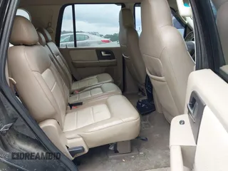 2003 Ford Expedition Eddie Bauer z VIN 1FMPU18L43LB20373, wystawiony jako IAAI lot #42398831 z przebiegiem 265 385 mil mil oraz . Historia ofert i sprzedaży dostępna na DreamBid. Obrazek 8.