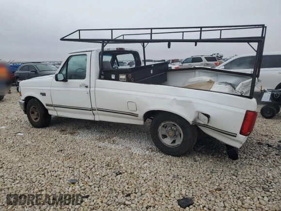 1994 Ford F-150 with VIN 1FTDF15Y3RLA56000, listed as a Copart auction lot 82905204 with 281,907 mi miles and Salvage Title. Bid and sale history available at carsss.com. Image 2.