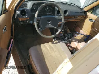 1982 Mercedes-Benz 300 300D-T with VIN WDBAB33A7CB008365, listed as a Copart auction lot 80248424 with 234,488 mi miles and Clean Title. Bid and sale history available at carsss.com. Image 8.