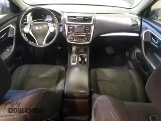 2017 Nissan Altima SV z VIN 1N4AL3AP6HC291158, wystawiony jako Copart lot #50076795 z przebiegiem 102 845 mil mil oraz Szkoda całkowita • Salvage title. Historia ofert i sprzedaży dostępna na DreamBid. Obrazek 8.