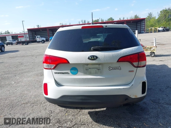2015 Kia Sorento LX with VIN 5XYKT3A61FG561833, listed as a IAAI auction lot 42016426 with 130,907 mi miles and . Bid and sale history available at carsss.com. Image 16.