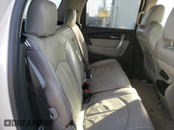 2010 GMC Acadia SLT1 z VIN 1GKLVMED1AJ267925, wystawiony jako Copart lot #52331225 z przebiegiem 223 817 mil mil oraz Nie do naprawy • Non repairable. Historia ofert i sprzedaży dostępna na DreamBid. Obrazek 12.