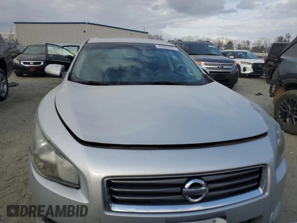 2013 Nissan Maxima SV z VIN 1N4AA5AP4DC809103, wystawiony jako Copart lot #47820485 z przebiegiem 147 493 mil mil oraz Szkoda całkowita • Salvage title. Historia ofert i sprzedaży dostępna na DreamBid. Obrazek 5.