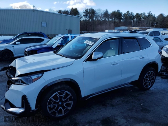2024 BMW X1 xDrive28i with VIN WBX73EF02R5008534, listed as a Copart auction lot 43557675 with 0 mi miles and Salvage Title. Bid and sale history available at carsss.com. Image 1.