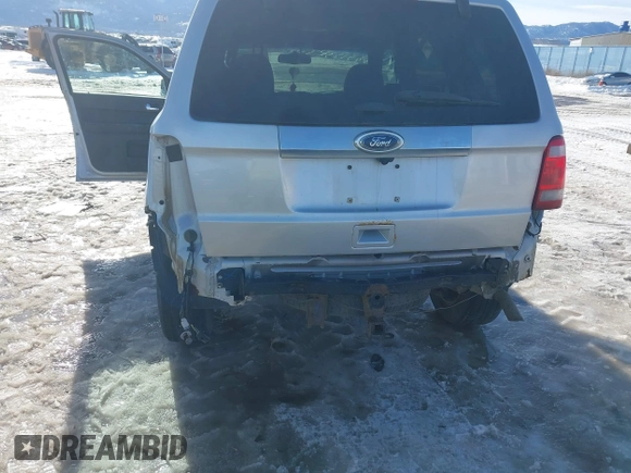 2012 Ford Escape Limited with VIN 1FMCU9EG5CKB07965, listed as a IAAI auction lot 41602385 with 193,718 mi miles. Bid and sale history available at carsss.com. Image 6.