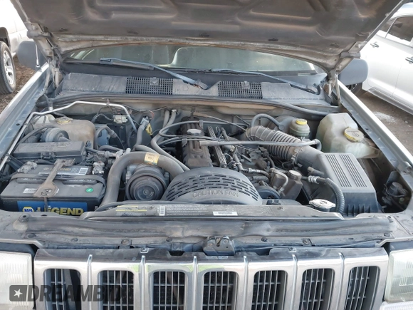 1998 Jeep Grand Cherokee Laredo with VIN 1J4GZ58S9WC136684, listed as a IAAI auction lot 41444103 with 1 mi miles. Bid and sale history available at carsss.com. Image 10.