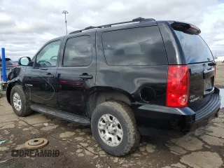 2008 GMC Yukon SLT w/4SB with VIN 1GKFK130X8J126141, listed as a Copart auction lot 51048855 with 174,072 mi miles and Salvage Title. Bid and sale history available at carsss.com. Image 2.