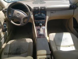 2001 Mercedes-Benz C 230/260/280/320 z VIN WDBRF61J21F089325, wystawiony jako Copart lot #57538794 z przebiegiem 88 695 mil mil oraz Czysty tytuł • Clean title. Historia ofert i sprzedaży dostępna na DreamBid. Obrazek 8.