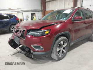 2019 Jeep Cherokee Limited z VIN 1C4PJMDX3KD352981, wystawiony jako IAAI lot #42505194 z przebiegiem 88 863 mil mil oraz . Historia ofert i sprzedaży dostępna na DreamBid. Obrazek 19.