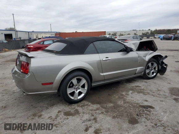 2008 Ford Mustang GT Deluxe with VIN 1ZVHT85H385127604, listed as a Copart auction lot 88802875 with Not Provided miles and Salvage Title. Bid and sale history available at DreamBid. Image 3.