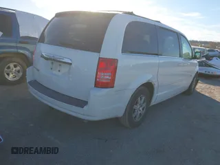 2008 Chrysler Town & Country Touring with VIN 2A8HR54P78R776956, listed as a IAAI auction lot 41018187 with 201,542 mi miles and . Bid and sale history available at DreamBid. Image 4.