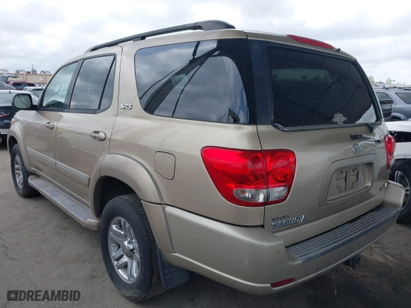 2005 Toyota Sequoia SR5 with VIN 5TDZT34AX5S246092, listed as a IAAI auction lot 41933254 with 244,865 mi miles. Bid and sale history available at carsss.com. Image 3.