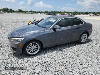 2015 BMW 2 Series 228i xDrive z VIN WBA1F7C5XFV367659, wystawiony jako Copart lot #58855145 z przebiegiem 50 848 mil mil oraz Szkoda całkowita • Salvage title. Historia ofert i sprzedaży dostępna na DreamBid. Obrazek 1.
