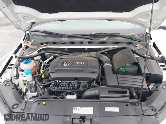 2014 Volkswagen Jetta Sedan SE w/Connectivity/Sunroof PZEV with VIN 3VWD17AJ6EM420961, listed as a IAAI auction lot 42107575 with 198,329 mi miles. Bid and sale history available at carsss.com. Image 10.