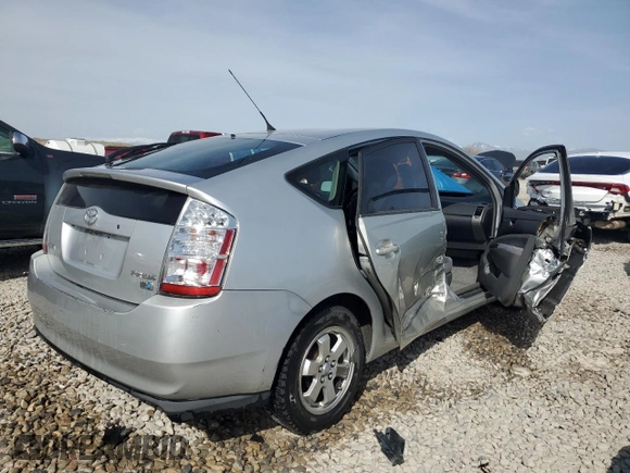 2006 Toyota Prius with VIN JTDKB20U667077389, listed as a Copart auction lot 52586885 with 257,289 mi miles and Salvage Title. Bid and sale history available at DreamBid. Image 3.