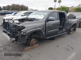 2017 Toyota Tacoma SR5 with VIN 3TMDZ5BN1HM021526, listed as a IAAI auction lot 42204091 with 82,802 mi miles and . Bid and sale history available at DreamBid. Image 19.
