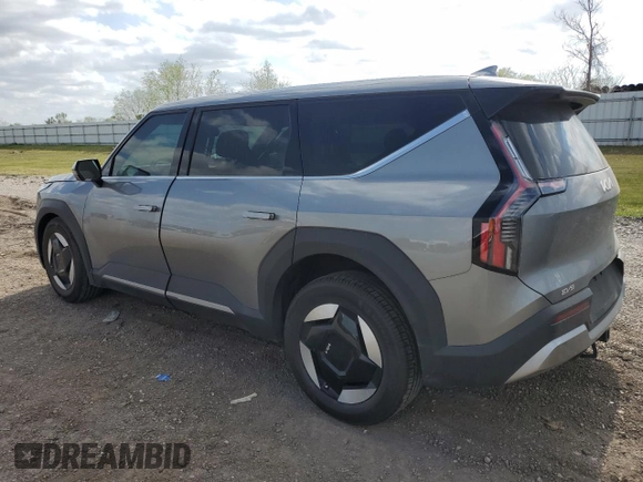 2024 Kia EV9 Light Long Range with VIN KNDAB5S13R6030945, listed as a Copart auction lot 48801575 with 6,513 mi miles and Salvage Title. Bid and sale history available at carsss.com. Image 2.
