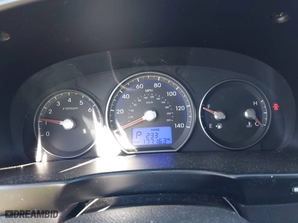 2011 Hyundai Santa Fe GLS with VIN 5XYZGDAB0BG019462, listed as a IAAI auction lot 41664911 with 177,163 mi miles. Bid and sale history available at carsss.com. Image 7.