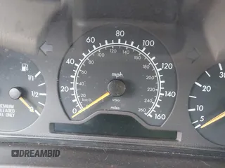 1997 Mercedes-Benz E-Class with VIN WDBJF55F8VJ031834, listed as a IAAI auction lot 41901306 with 1 mi miles. Bid and sale history available at carsss.com. Image 15.