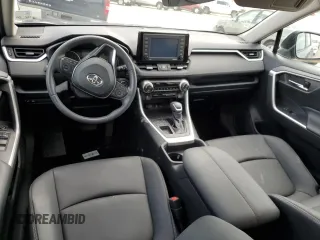2021 Toyota RAV4 XLE Premium z VIN 2T3C1RFV2MC169635, wystawiony jako Copart lot #60987995 z przebiegiem Nie podano mil oraz Szkoda całkowita • Salvage title. Historia ofert i sprzedaży dostępna na DreamBid. Obrazek 8.