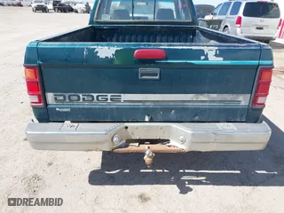 1995 Dodge Dakota with VIN 1B7GL23X3SS144109, listed as a IAAI auction lot 41767996 with 204,670 mi miles. Bid and sale history available at carsss.com. Image 6.
