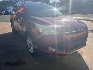 2014 Ford Escape SE z VIN 1FMCU9GX1EUB0429, wystawiony jako Copart lot #67038405 z przebiegiem 177 768 mil mil oraz Czysty tytuł • Clean title. Historia ofert i sprzedaży dostępna na DreamBid. Obrazek 4.