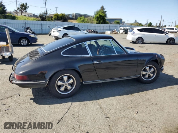 1971 Porsche 911 with VIN 9111120590, listed as a Copart auction lot 52559665 with 44,582 mi miles and Salvage title. Bid and sale history available at DreamBid. Image 3.
