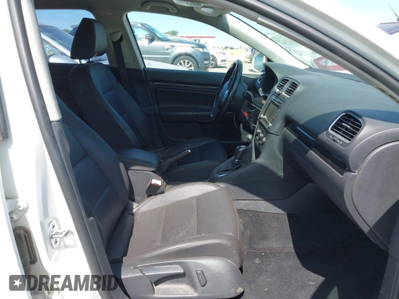 2013 Volkswagen Jetta TDI w/Sunroof & Nav with VIN 3VWPL7AJ4DM628875, listed as a IAAI auction lot 42513999 with 130,766 mi miles and . Bid and sale history available at DreamBid. Image 5.