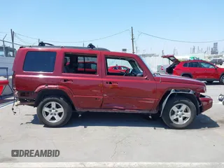 2007 Jeep Commander Sport z VIN 1J8HG48K97C530030, wystawiony jako IAAI lot #42471903 z przebiegiem 195 416 mil mil oraz . Historia ofert i sprzedaży dostępna na DreamBid. Obrazek 14.