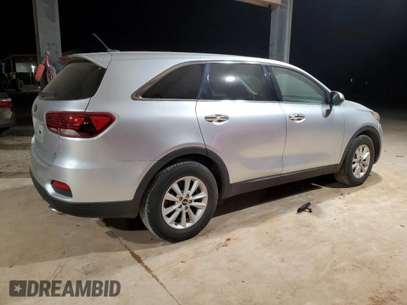 2020 Kia Sorento S z VIN 5XYPG4A51LG616381, wystawiony jako Copart lot #83741614 z przebiegiem 95 446 mil mil oraz Czysty tytuł • Clean title. Historia ofert i sprzedaży dostępna na DreamBid. Obrazek 3.