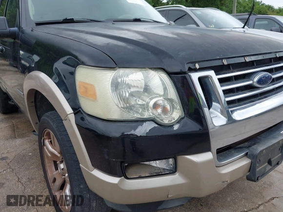 2008 Ford Explorer Eddie Bauer with VIN 1FMEU64E28UA69159, listed as a IAAI auction lot 42122400 with 188,002 mi miles. Bid and sale history available at carsss.com. Image 12.
