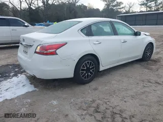 2015 Nissan Altima 2.5 S with VIN 1N4AL3AP8FC294351, listed as a IAAI auction lot 41395909 with 198,648 mi miles. Bid and sale history available at carsss.com. Image 4.