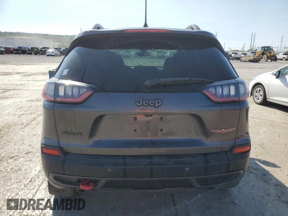 2019 Jeep Cherokee Trailhawk Elite with VIN 1C4PJMBX8KD107404, listed as a Copart auction lot 70588724 with 112,540 mi miles and Salvage Title. Bid and sale history available at carsss.com. Image 6.